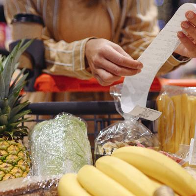 Trgovci u Sj. Makedoniji od danas cijene proizvoda moraju objavljivati online, najavljene i drakonske kazne Trgovci u Sj. Makedoniji od danas cijene proizvoda moraju objavljivati online, najavljene i drakonske kazne