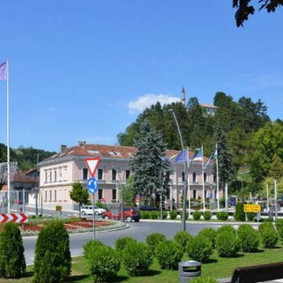 24 sata drame u Cazinu: Krađe, prijetnje i sudari, a vozačima novi šok!