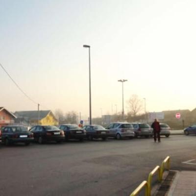Kazna zbog konzumiranja alkohola na javnom mjestu u Cazinu Kazna zbog konzumiranja alkohola na javnom mjestu u Cazinu