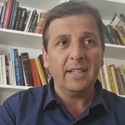 Vukanović: Dodik je u pokretnom zatvoru, on je uplašen čovjek. Steže se omča oko njega Vukanović: Dodik je u pokretnom zatvoru, on je uplašen čovjek. Steže se omča oko njega