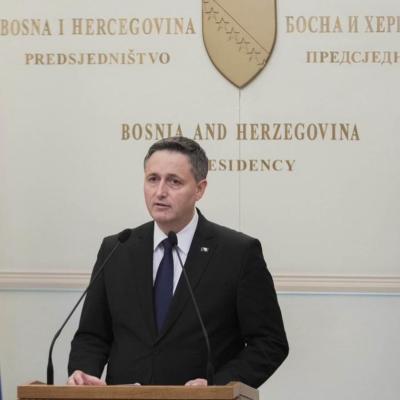 Bećirović poručio Vučiću: Bolje da se baviš problemima svoje, umjesto izazivanja krize u susjednim državama