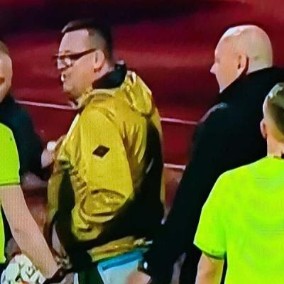 Husić se želio obračunati s Gigovićem, igrači Slobode napravili špalir arbitru iz Bosanske Gradiške Husić se želio obračunati s Gigovićem, igrači Slobode napravili špalir arbitru iz Bosanske Gradiške