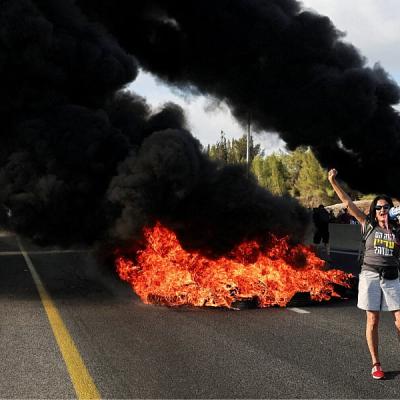 Hiljade ljudi izašlo na ulice širom Izraela, blokirane i autoceste: Traže kraj rata