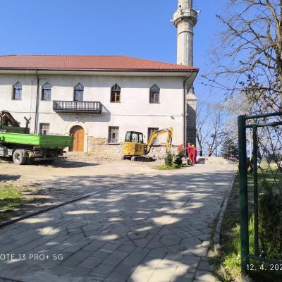 Budimo dio ovog hajirli projekta –  druga faza obnove Gradske džamije Cazin,