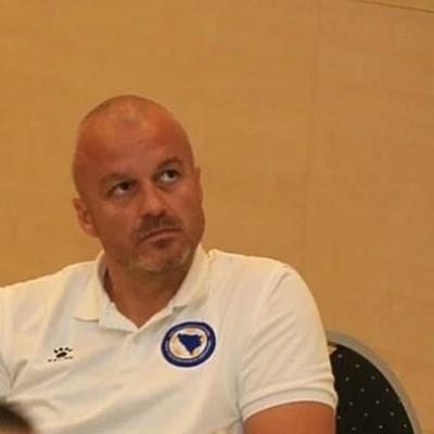 Član komiteta za sudije u NSBiH Elmir Pilav podnio ostavku poslije prekida utakmice na Tušnju Član komiteta za sudije u NSBiH Elmir Pilav podnio ostavku poslije prekida utakmice na Tušnju