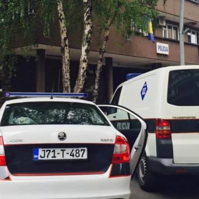 Zeničanin preminuo nakon što je motociklom udario u betonski stub Zeničanin preminuo nakon što je motociklom udario u betonski stub