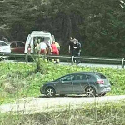 Tri osobe povrijeđene u sudaru u Srednjem kod Ilijaša, saobraćaj potpuno obustavljen