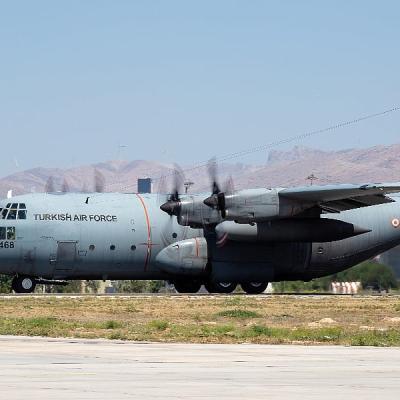 Posljednje pripreme za rat: Turska poslala Pakistanu šest aviona napunjenih oružjem, uključujući dronove Posljednje pripreme za rat: Turska poslala Pakistanu šest aviona napunjenih oružjem, uključujući dronove