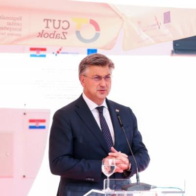 PLENKOVIĆ PORUČIO IZ TIRANE: &quot;Ako Rusiji pripadne ukrajinski teritorij to znači da 'jači kvači' i smrt međunarodnog prava...&quot;