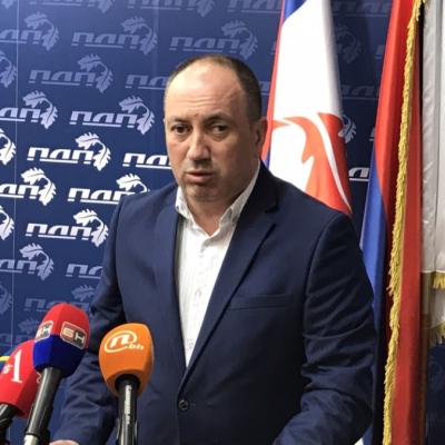 OD JUČER JE TA FOTELJA UPRAŽNJENA: Crnadak poziva Stevandića da NSRS izabere v.d. predsjednika Republike Srpske