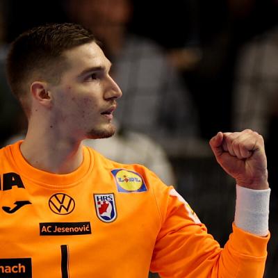 Dominik Kuzmanović pred transferom karijere u jedan od najvećih evropskih klubova Dominik Kuzmanović pred transferom karijere u jedan od najvećih evropskih klubova