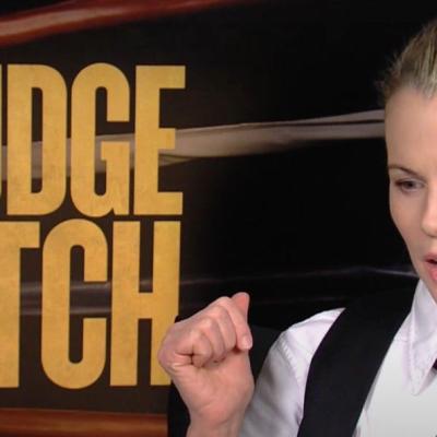 Kim Basinger odbila glumiti u filmu Boxing Helena, platila je 3,8 miliona dolara Kim Basinger odbila glumiti u filmu Boxing Helena, platila je 3,8 miliona dolara