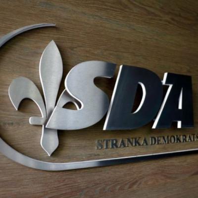 SDA: Umjesto da spa&scaron;ava BHRT, vlast nagrađuje partijsku FTV i islamofobnu TV HZHB