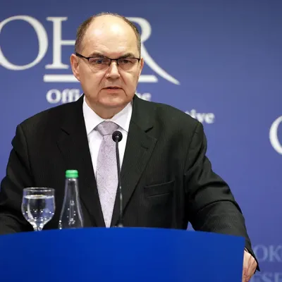 Schmidt obustavio finansiranje SNSD-a i Ujedinjene Srpske!