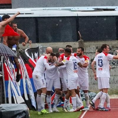 Političke poruke i veličanje zločinca: Koncert sramotnih skandiranja na meču Sloge i Borca