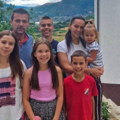 &quot;Hajmo mi kući&quot;: Sedmočlana porodica se vratila u BiH, otkrili razloge