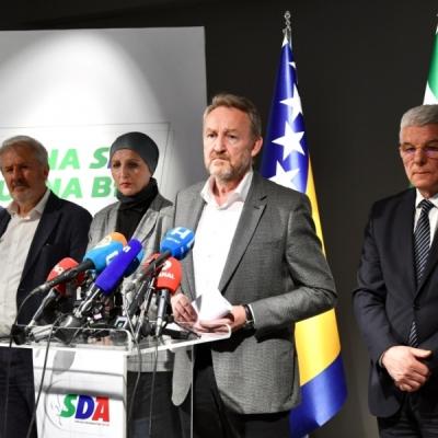 OGLASILI SE IZ SDA: "Umjesto da spa&scaron;ava BHRT, vlast nagrađuje partijsku FTV i islamofobnu TV HZHB"