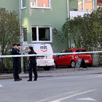 Švedska: U frizerskom salonu ubijene tri osobe, ubica pobjegao na romobilu Švedska: U frizerskom salonu ubijene tri osobe, ubica pobjegao na romobilu