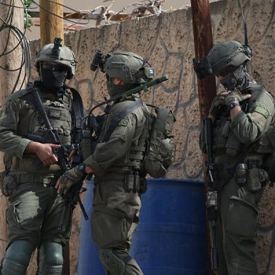 Izrael ponovo zatvorio četiri Palestinca koja je prethodno prema dogovoru oslobodio Izrael ponovo zatvorio četiri Palestinca koja je prethodno prema dogovoru oslobodio