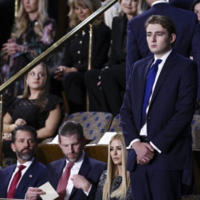 UKRAO SHOW: Visok, povučen i sve sličniji ocu, povratak Trumpovog sina sve iznenadio (FOTO)