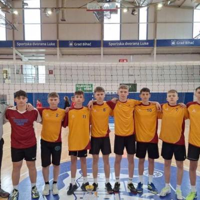 Učenici OŠ Skokovi donijeli srebro iz Bihaća – ponos škole i zajednice Učenici OŠ Skokovi donijeli srebro iz Bihaća – ponos škole i zajednice