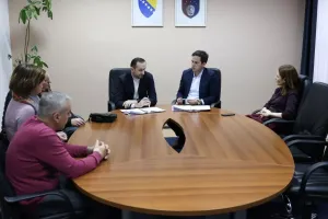 
                                    Uk i Zornić potpisali novi Kolektivni ugovor za državne službenike i namje&scaron;tenike, fiksna naknada za najniže koeficijente                                 