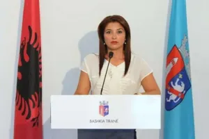 "NISAM MOGLA VJEROVATI KAD SAM VIDJELA...": Poznata albanska glumica u &scaron;oku, najavila tužbe...