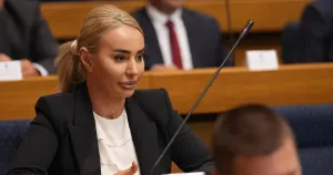 Poznati kriminalaci sukobili se ispred kafića Nikoline &Scaron;ljivić. Jedan od njih je osuđivani ubica