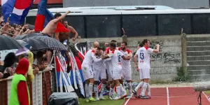 Političke poruke i veličanje zločinca: Koncert sramotnih skandiranja na meču Sloge i Borca