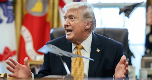 Trump razmatra vojne operacije protiv Irana, bijesan zbog pregovora o Hormu&scaron;u
