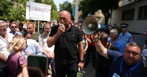 Crnadak najavljuje &ldquo;politički zemljotres&rdquo; u RS-u: &ldquo;&Scaron;okirat će se svi imenima koja će isplivati&rdquo;