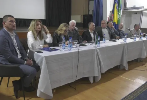 U Cazinu struka i građani o&scaron;tro protiv planova Hrvatske da na granici smjesti nuklearni otpad