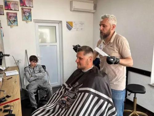 Frizer Redžo iz Krajine san pretvorio u stvarnost: Sve je počelo kao dječija igra