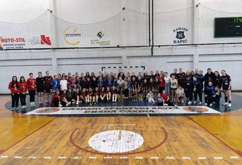 Održana zavr&scaron;nica omladinske rukometne lige zapad: Sjajan uspjeh OŽRK &ldquo;Krajina&rdquo; Cazin