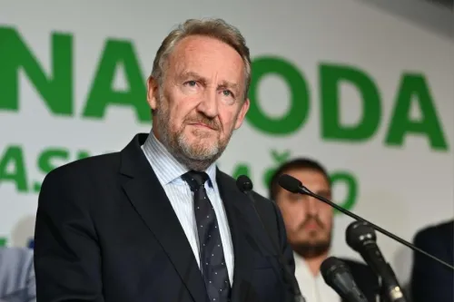 BAKIR IZETBOVIĆ PORUČIO: "Jo&scaron; jedan mandat Trojke bi nas odveo u crni mrak"