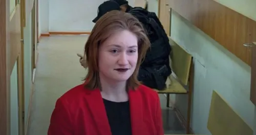 Rusija: 19-godi&scaron;nja djevojka osuđena na 32 mjeseca zatvora zbog ukrajinske poezije na trgu