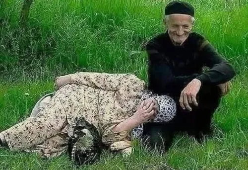 Priča o ljubavi i po&scaron;tovanju- kako su tre&scaron;nja i vi&scaron;nja dodatno zbližili nanu i dedu