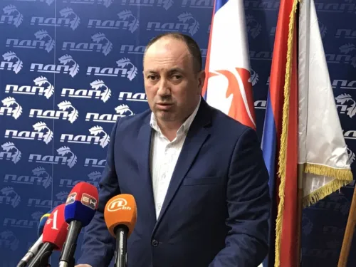 OD JUČER JE TA FOTELJA UPRAŽNJENA: Crnadak poziva Stevandića da NSRS izabere v.d. predsjednika Republike Srpske