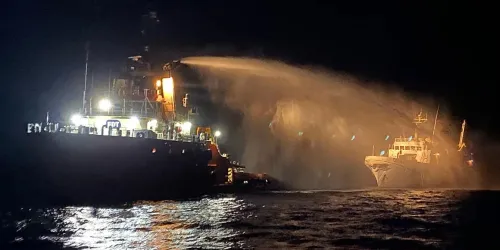 Dronovima napadnut brod koji je prevozio humanitarnu pomoć za Gazu