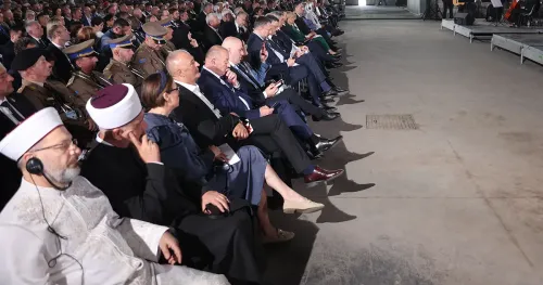 &Scaron;vedska &scaron;efica diplomatije: Odajmo počast žrtvama boreći se za budućnost obilježenu mirom, tolerancijom