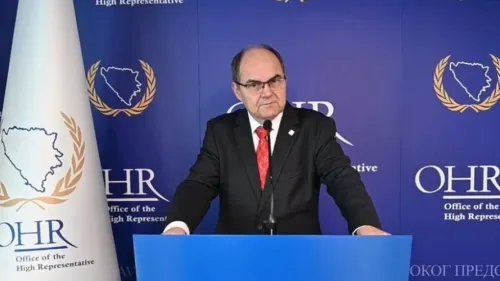 Schmidt razmatra zabranu rada SNSD-a i Dodika!