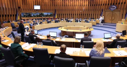 &Scaron;pirić i poslovnik: Osam delegata napustilo sjednicu, nema kvoruma