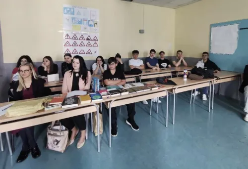 Moć knjige kroz oči mladih: Ovako se u Cazinu slavio Dan knjige