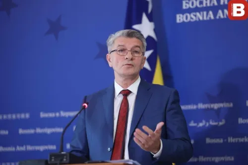 BURNA NAJAVA SJEDNICE, MEHMEDOVIĆ PORUČIO: "Podržat ćemo svaku mjeru, ali sumnjam u podr&scaron;ku Doma naroda"