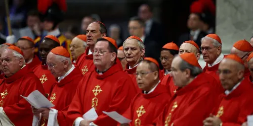 Hiljade Italijana igraju igru ​​nalik fantasy fudbalu za predviđanje sljedećeg pape