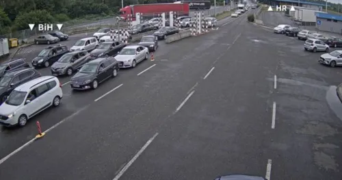 Duga kolona vozila na graničnim prelazima na ulazu u BiH