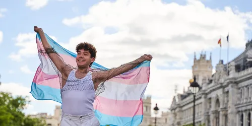 Vi&scaron;e od 2,8 miliona ljudi u SAD-u se identifikuje kao transrodna osoba