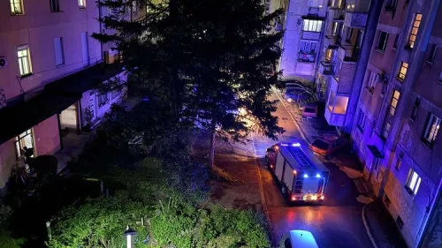 Zmija se zavukla u stan u Konjicu, vlasnicu alarmirale kom&scaron;ije, intervenirali i vatrogasci