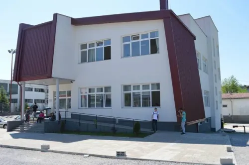 Krađe tokom časova tjelesnog odgoja u Drugoj srednjoj &scaron;koli u Cazinu: Učenici traže reakciju &scaron;kole