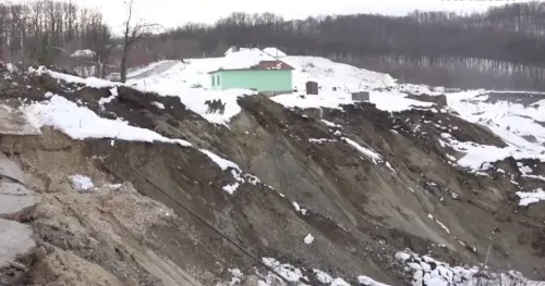 Klizi&scaron;ta gutaju kuće i puteve: Dok se ne plati životom nema spasa